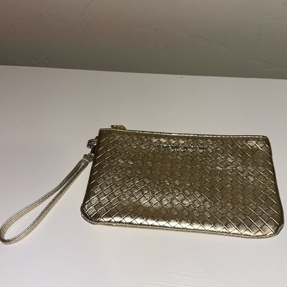 Adrienne Vittadini Handbags - Adrienne Vittadini Gold Faux Leather Wristlet Zipper Purse Woven Gold New